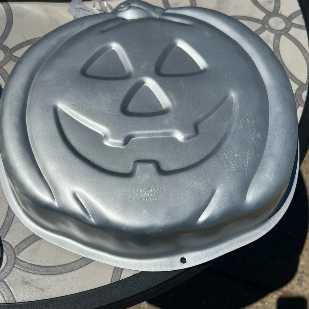 Vintage Wilton Cake Pan Lot! Doll, Shoe, Pumpkin